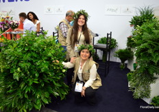 Green goddesses at El Eden follajes, a grower of different types of greens at the Sabana de Bogota. The ladies, mother and daughter both named Danya, are in charge of selling the eucaliptus, ferns, liriope, cocculus, ruscus, and more.